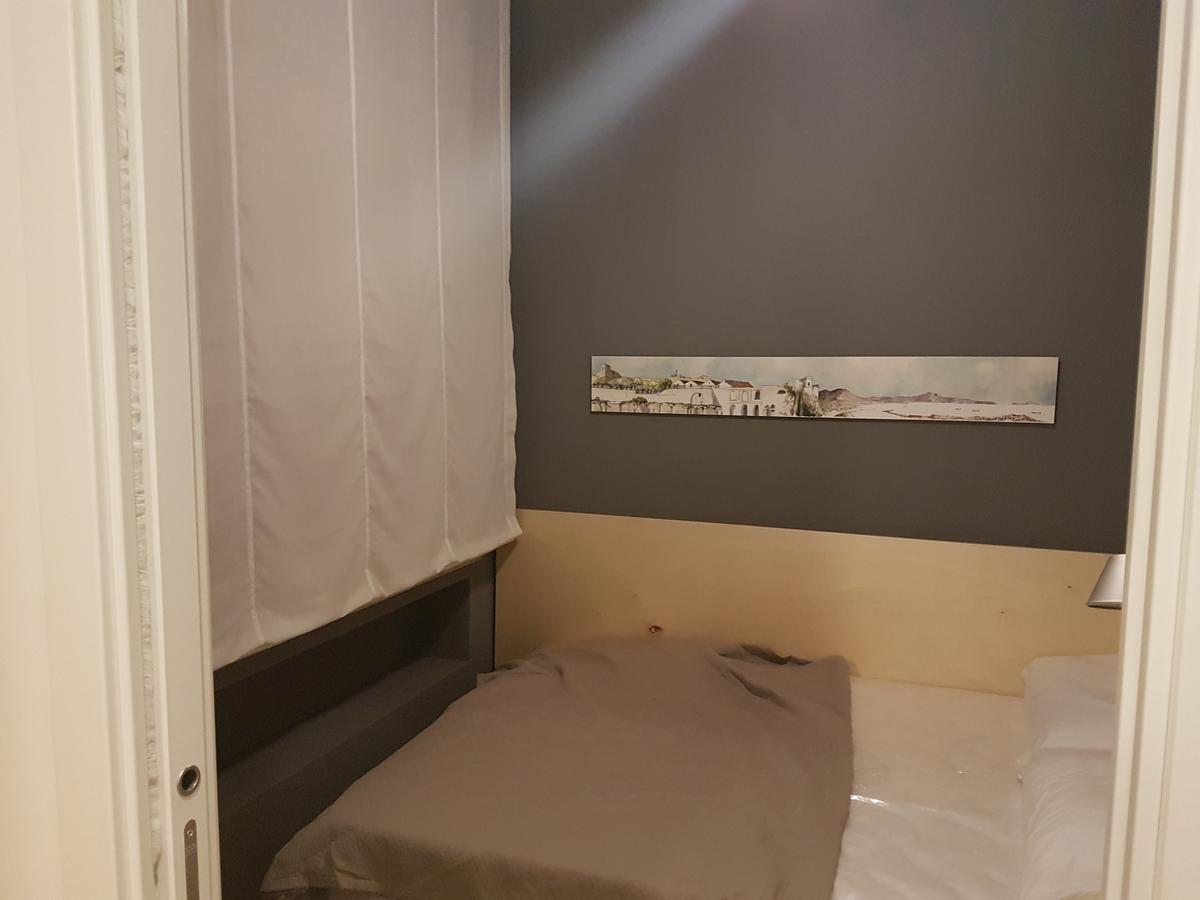 לינה וארוחת בוקר נאפולי Le Stanze Di Piazza Dei Martiri מראה חיצוני תמונה
