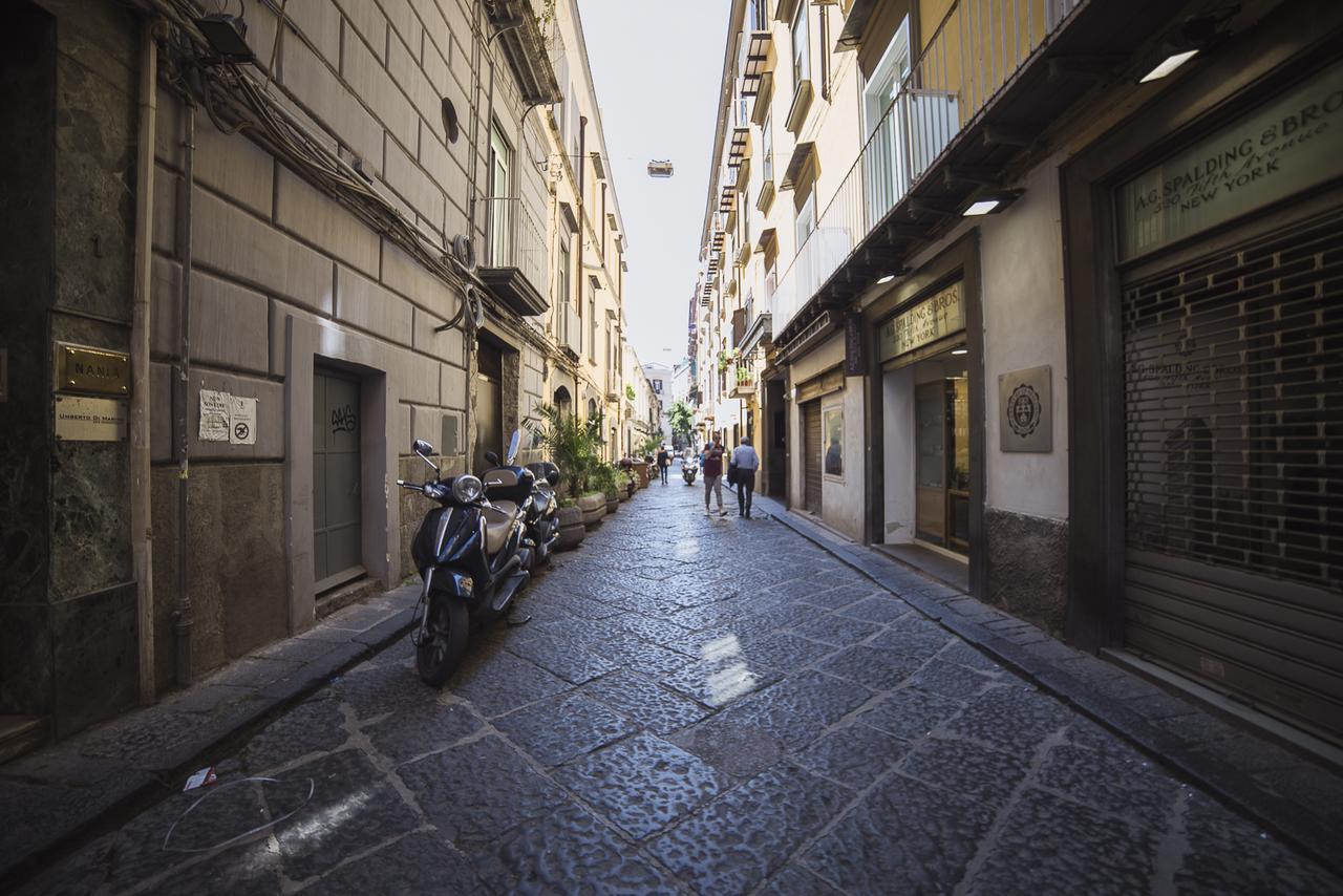 לינה וארוחת בוקר נאפולי Le Stanze Di Piazza Dei Martiri מראה חיצוני תמונה