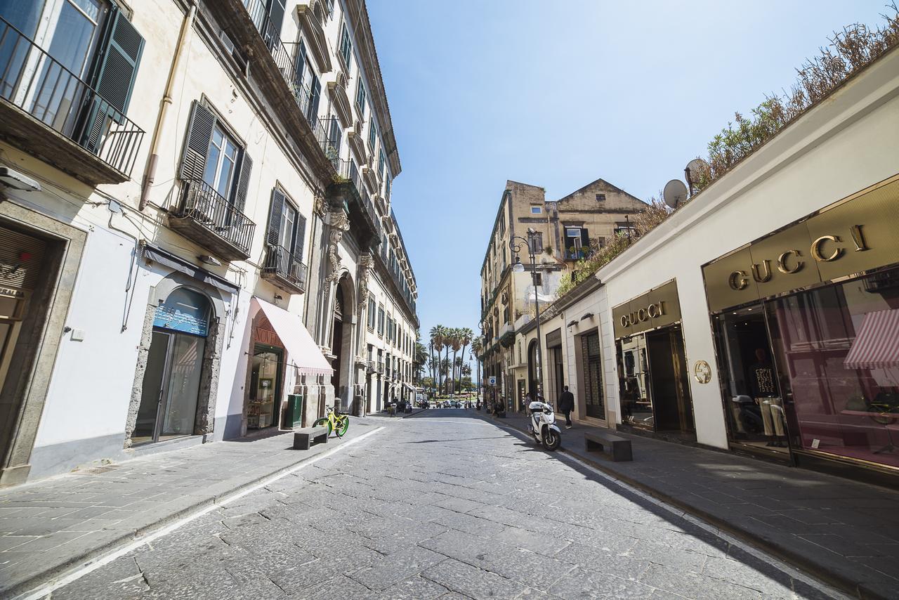 לינה וארוחת בוקר נאפולי Le Stanze Di Piazza Dei Martiri מראה חיצוני תמונה
